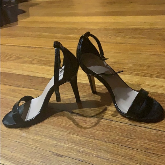 Black Heels - Picture 3 of 4